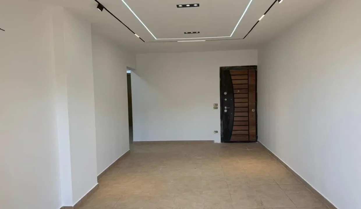 British Resort Compound - Image 12