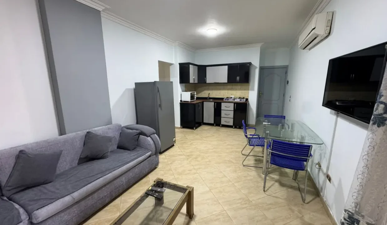 One-Bedroom Apartment for Rent in British Resort - Image 3