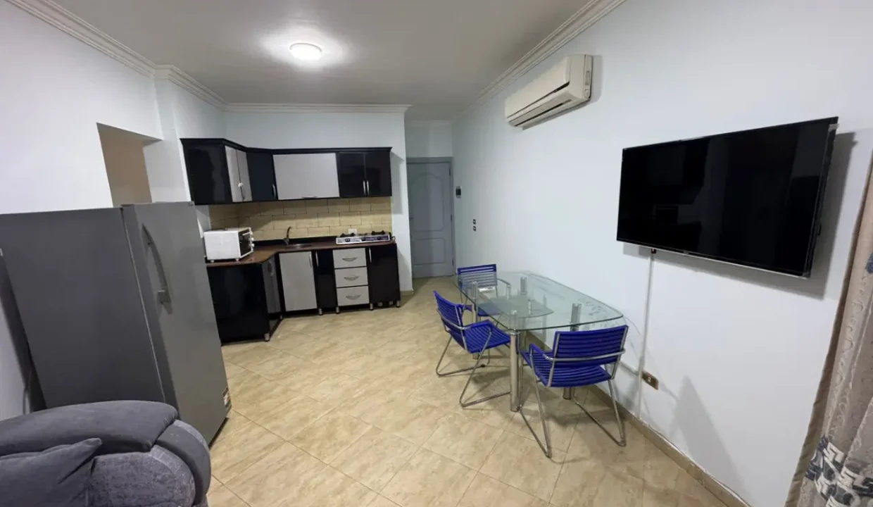 One-Bedroom Apartment for Rent in British Resort - Image 5